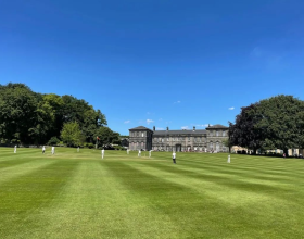 揭秘：这所超200年历史的传奇英国私校，等你来探索！