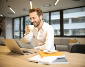 2024财年H-1B抽签完成，中签率历史新低！想成功移美还有这些方法...