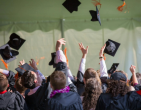 2025年U.S.News全美大学排名发布！加州系赢麻...