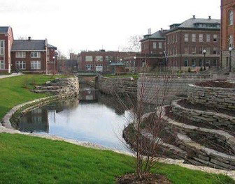 美国留学如何选校，福布斯发布十大【超级安全校】