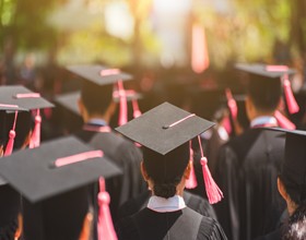 世界前50院校留学生可直接落户上海！问题来了...如何拿到名校入场券？