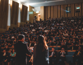 VOICE OUT英文演讲辩论营：这个寒假，让世界听到你的声音！