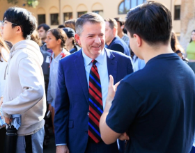 2024美本早申人数比疫情前暴增41%，美国名校申请&ldquo;卷&rdquo;上天！