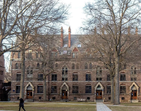 Ivy Day后，耶鲁录取率跌至4.35%！中国学生想爬藤到底有多难？