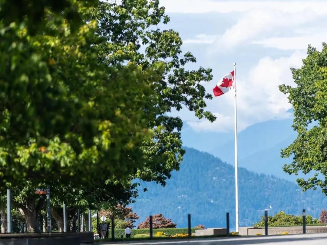 谈到留学，非美即英，这个国家留学吸引力居全球首位