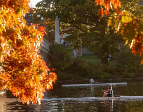 每年几十万人拼美研，凭什么优先录取TA？！