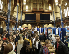 留学英国新变局：国际生申请大跌，牛剑G5门槛再抬升！