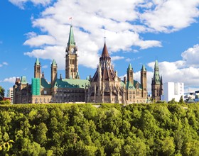 美国和加拿大开启全球人才争夺战！如果是你，会如何选择？