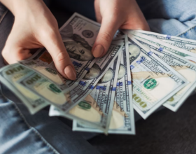 一边狂撒offer，一边拒信不断，留学生的悲喜并不相通...