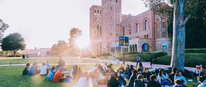 国考延期、专硕学费大涨！这届00后真的快被逼&ldquo;疯&rdquo;了...