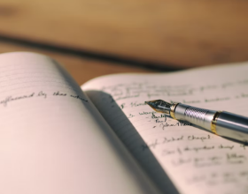 文商社科生冲藤必备法宝，2023年John Locke写作比赛今日开题啦！