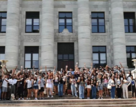 北京、上海留学生定向选调政策大PK，谁赢惨了？