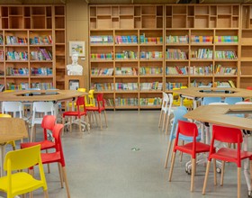 摇号、双减、民转公，对孩子上学有什么影响？新政下家长应如何择校？