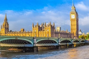 没想到吧？英国大学接受高考成绩名单更新了！高考后想去英国的快上车！