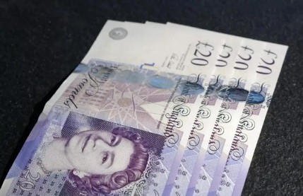 英国留学奖学金高达12000英镑！高额奖学金要如何申请？