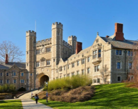 美国本科top50大学中须提交标化成绩的学校有哪些