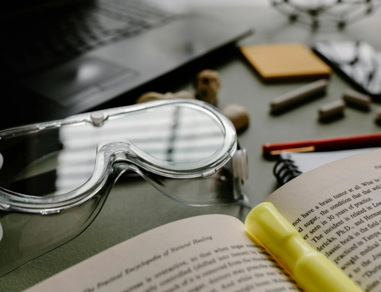 美国本科留学：优势与劣势全面解析及推荐|美世教育