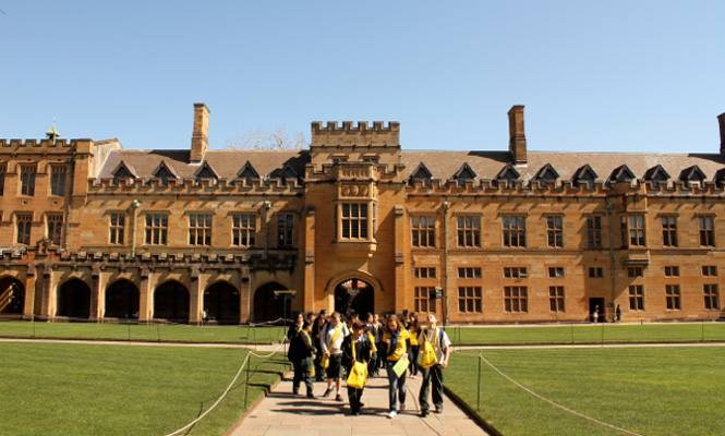 澳洲读中学选择学校该从哪些方面入手