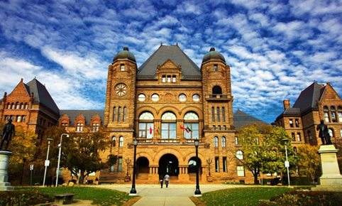 加拿大留学费用解析：你的留学费用都去哪儿了