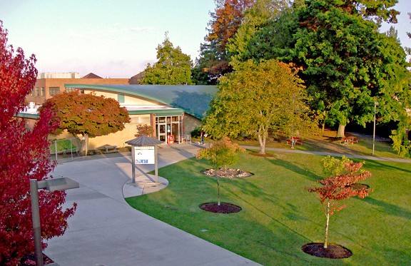 美国留学选择公立大学还是私立大学？