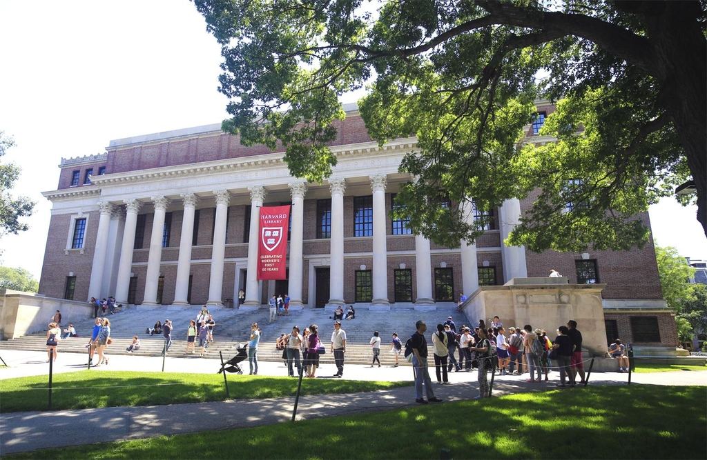 就读这9所美国高中，申请哈佛很有戏！