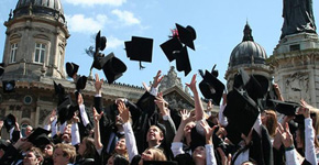 英国研究生留学费用及影响因素盘点 