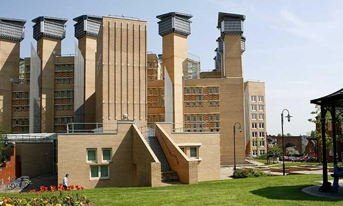 英国留学费用较低的英国名校盘点