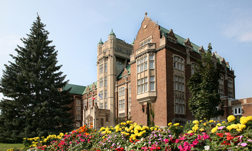 赴加人数再夺冠，为何中国学生爱去加拿大