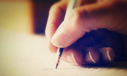 托福写作考试中过渡词该怎么用