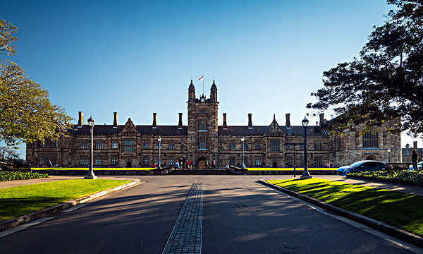 高考后如何凭高考成绩申请澳洲名校留学？