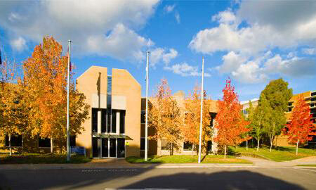 高考后澳洲留学选择专业的因素及热门专业推荐