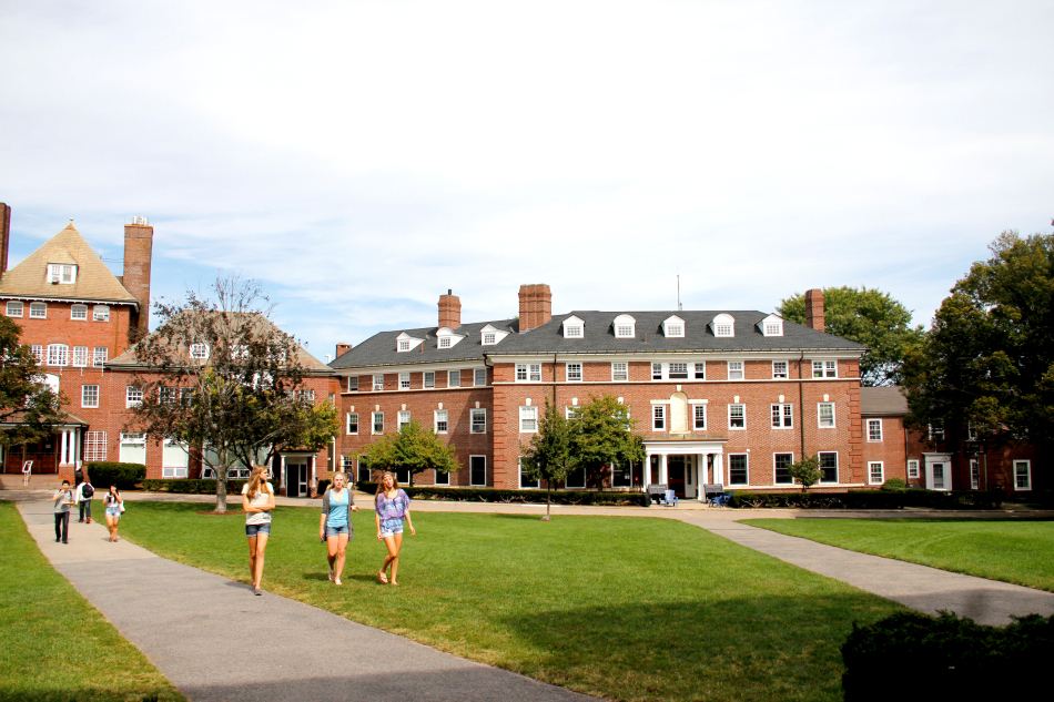 暑假期间，如何准备美国本科留学？