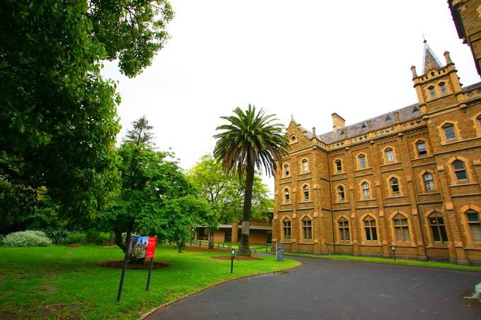 高考后，澳洲留学申请途径有哪些？