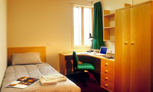 英国留学住学生宿舍的注意事项有哪些