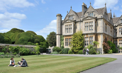 英国五大名校的留学条件及费用详情