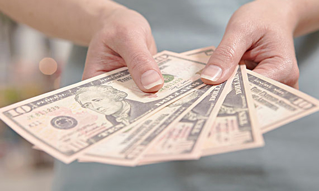 美国留学费用贵？这十所学校学费下降了！