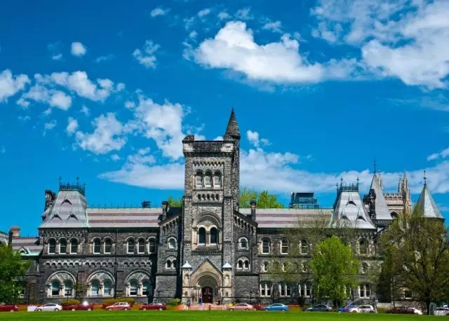 申请加拿大公立高中需要哪些申请材料？