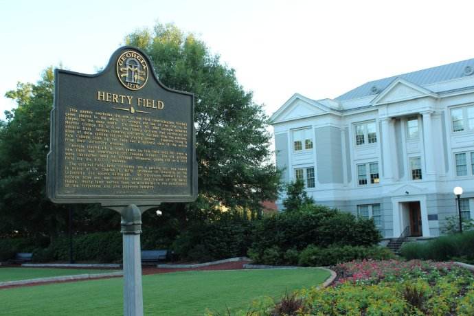 美国乔治亚州有哪些比较不错的大学呢？