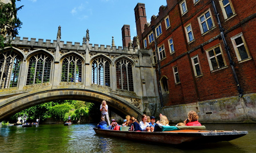 英国中等消费水准的留学城市及院校有哪些