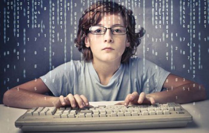 美国留学计算机科学（CS）和计算机工程（CE）有何不同？