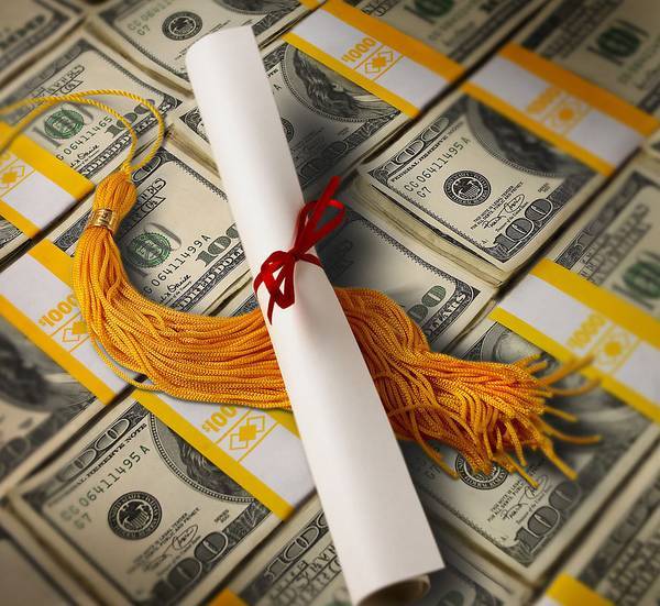 到香港上大学不得不知道的9类奖学金