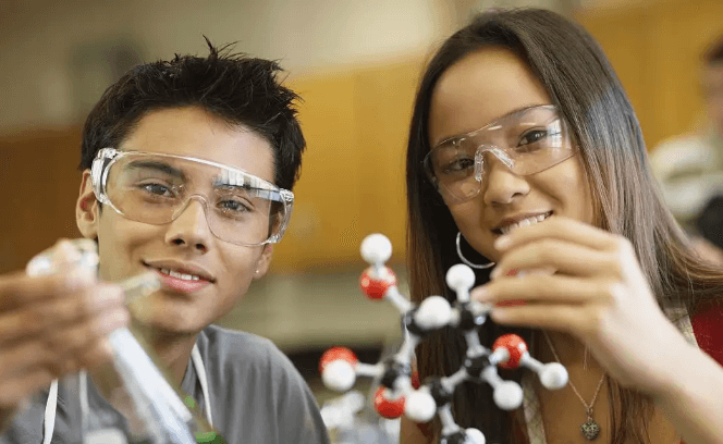 申请美国本科留学不得不跨过的四大挑战