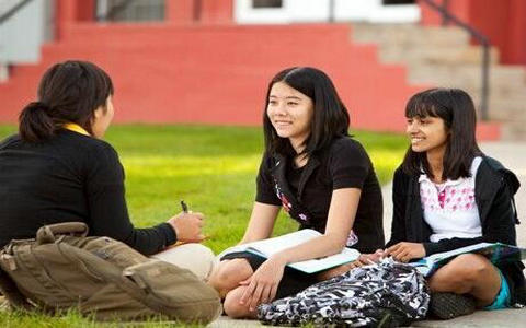 申请英国留学学校最看重学生的哪些成绩？