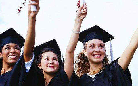 去美国读本科划算，还是读研究生划算？