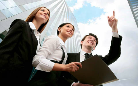 去美国留学考雅思还是考托福？