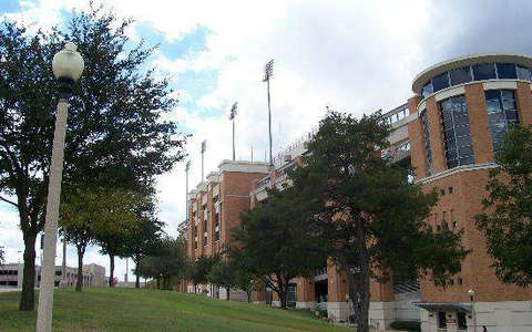 华盛顿州立大学以什么作为吉祥物？