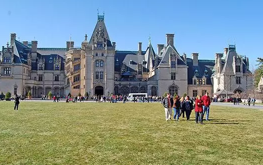 在美国上学，寒暑假没有作业，怎么过？